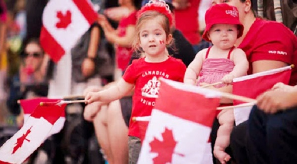 Sinh con ở Canada có được nhập quốc tịch